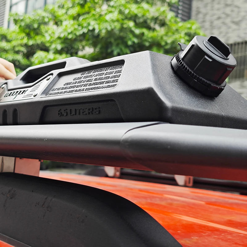 Portable 6.5L Plastic Emergency Oil Drum Car Outdoor Water Tank Trailer Hitch 1.7 Gallon Anti-static Gas Can Off-road Fuel Tank 4